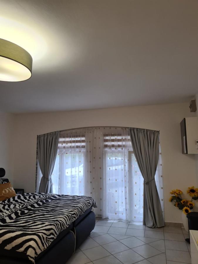Varlak Apartmans ✷ ✷ ✷ شيوفوك المظهر الخارجي الصورة